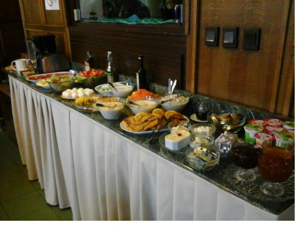 Hotel Omnibusz بودابست المظهر الخارجي الصورة