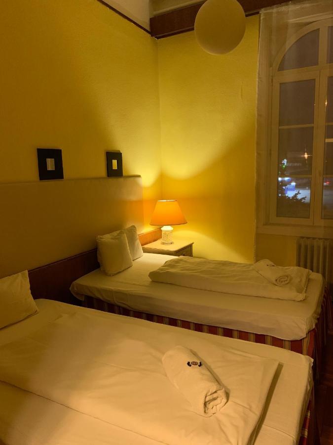 Hotel Omnibusz بودابست المظهر الخارجي الصورة