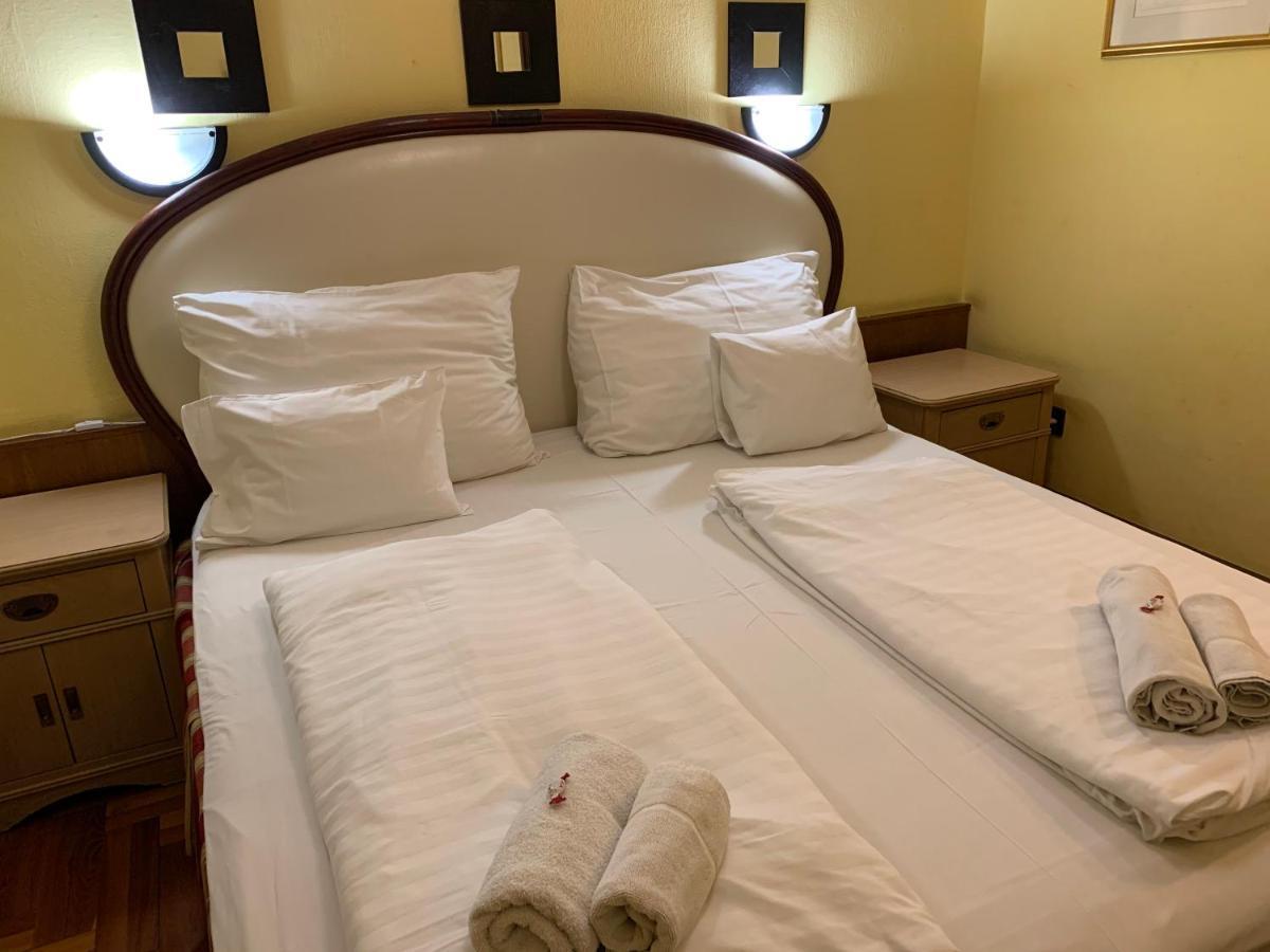 Hotel Omnibusz بودابست المظهر الخارجي الصورة