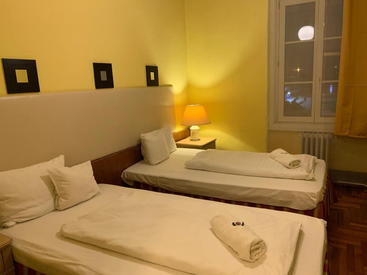 Hotel Omnibusz بودابست المظهر الخارجي الصورة